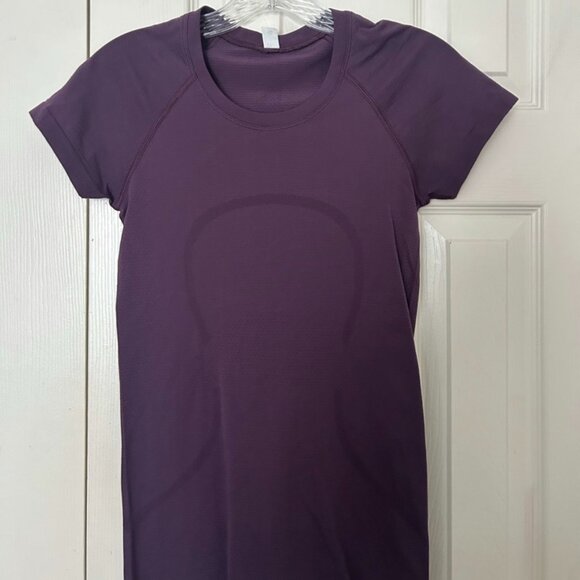 Lululemon Swiftly Tech Short-Sleeve Shirt 2.0 Hip Length - Picture 1 of 2